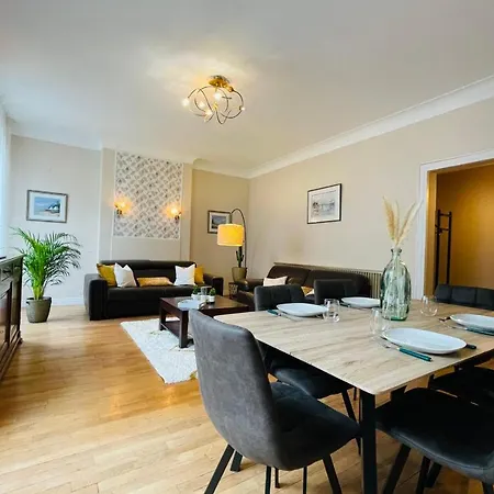 Charming 3-bedroom In The Heart Of * Tours