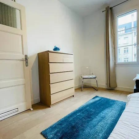 Charming 3-bedroom In The Heart Of Apartment Tours