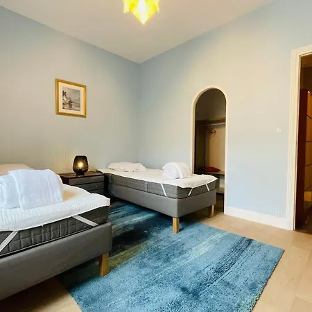 Apartment Charming 3-bedroom In The Heart Of