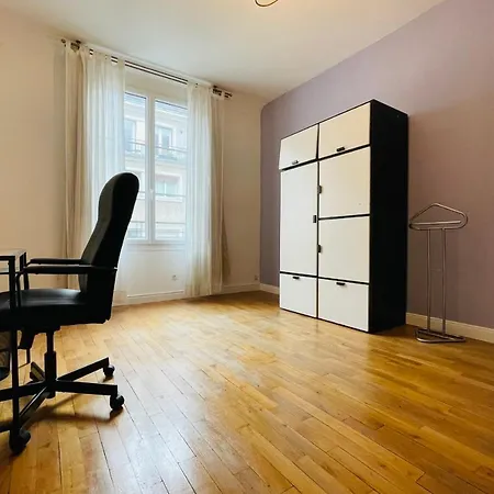 Apartment Charming 3-bedroom In The Heart Of